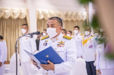 จังหวัดสุราษฎร์ธานี จัดพิธีวางพวงมาลา น้อมรำลึกในพระมหากรุณา ... พารามิเตอร์รูปภาพ 1