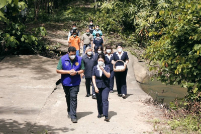 นายกเหล่ากาชาดจังหวัดสุราษฎร์ธานี นำทัพ สำรวจความคืบหน้าการส ... พารามิเตอร์รูปภาพ 1