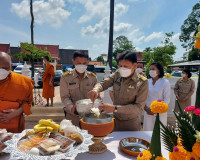 ข้าราชการและพุทธศาสนิกชนจังหวัดสุราษฎร์ธานี พร้อมใจร่วมพิธีส ... พารามิเตอร์รูปภาพ 5