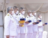 จังหวัดสุราษฎร์ธานีจัดพิธีรับพระราชทานเครื่องราชอิสริยาภรณ์  ... พารามิเตอร์รูปภาพ 3