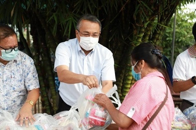 ผู้ว่าสุราษฎร์ฯส่งต่อความสุขด้วยผลไม้ประจำฤดูกว่า1ตัน สู่ครั ... พารามิเตอร์รูปภาพ 1