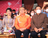 ผู้ว่าฯ สุราษฎร์ธานี ร่วมงานประเพณีแห่เทียนพรรษาจังหวัดอุบลร ... พารามิเตอร์รูปภาพ 2