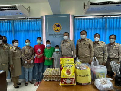 ผู้ว่าราชการจังหวัดสุราษฎร์ธานี ติดตามการดำเนินการจัดทำบัตรป ... พารามิเตอร์รูปภาพ 1