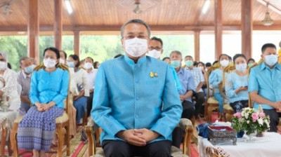 ผู้ว่าราชการจังหวัดสุราษฎร์ธานี เป็นประธาน โครงการบรรพชาอุปส ... พารามิเตอร์รูปภาพ 1