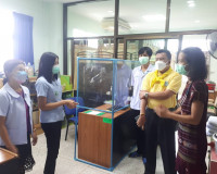 รองผู้ว่าฯ ลงพื้นที่ตรวจเยี่ยมการให้บริการของศูนย์สุขภาพชุมช ... พารามิเตอร์รูปภาพ 3