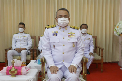 พิธีประดับแผงคอ หมวกหนีบ และตราสัญลักษณ์พระปรมาภิไธยย่อ ภ.ป. ... พารามิเตอร์รูปภาพ 1