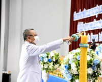 พสกนิกรจังหวัดสุราษฎร์ธานี ร่วมพิธีถวายเครื่องราชสักการะ วาง ... พารามิเตอร์รูปภาพ 3