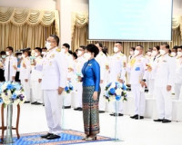พสกนิกรจังหวัดสุราษฎร์ธานี ร่วมพิธีถวายเครื่องราชสักการะ วาง ... พารามิเตอร์รูปภาพ 12