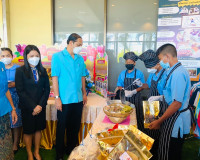 พิธีเปิดกิจกรรมประกวดนวัตกรรมด้านทักษะอาชีพและการเป็นผู้ประก ... พารามิเตอร์รูปภาพ 5