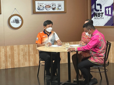 รอวผู้ว่าฯ สุราษฎร์ร่วมออกรายการทางวิทยุกระจายเสียงแห่งประเท ... พารามิเตอร์รูปภาพ 1