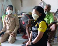 ผู้ว่าสุราษฎร์ฯ เคาะประตูบ้าน กลุ่มเปราะบาง นำทีมเจ้าหน้าที่ ... พารามิเตอร์รูปภาพ 5