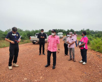 รองผู้ว่าสุราษฎร์ ลงพื้นที่ตรวจสถานที่ที่ขออนุญาตปลูกสร้างสิ ... พารามิเตอร์รูปภาพ 1
