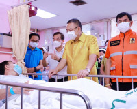 ผู้ว่าราชการจังหวัดสุราษฎร์ธานี เยี่ยมอาการและให้กำลังใจอาสา ... พารามิเตอร์รูปภาพ 1