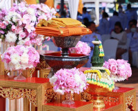 รองผู้ว่าราชการจังหวัดสุราษฎร์ธานี ร่วมพิธีถวายผ้ากฐินพระราช ... พารามิเตอร์รูปภาพ 3