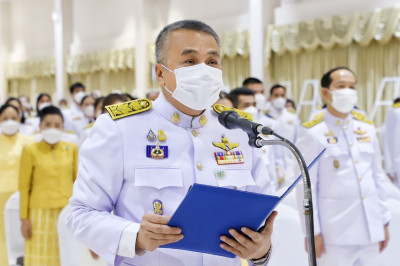 จังหวัดสุราษฎร์ธานี จัดพิธีวางพวงมาลาและถวายราชสดุดีพระบาทสม ... พารามิเตอร์รูปภาพ 1