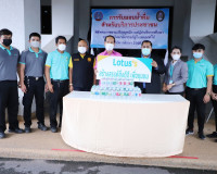 รองผู้ว่าราชการจังหวัดสุราษฎร์ธานี รับมอบน้ำดื่มบรรจุขวด จาก ... พารามิเตอร์รูปภาพ 1