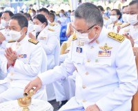 จังหวัดสุราษฎร์ธานี จัดพิธีวางพานพุ่มและถวายบังคมเบื้องหน้าพ ... พารามิเตอร์รูปภาพ 14