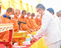จังหวัดสุราษฎร์ธานี จัดพิธีวางพานพุ่มและถวายบังคมเบื้องหน้าพ ... พารามิเตอร์รูปภาพ 15