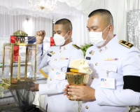 พิธีพระราชทานเพลิงศพทหารเรือที่เสียชีวิต จากเหตุการณ์ เรือหล ... พารามิเตอร์รูปภาพ 3