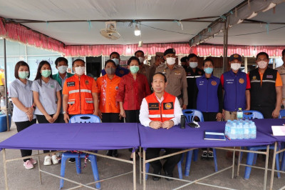 รองผู้ว่าราชการจังหวัดสุราษฎร์ธานี เดินทางไปตรวจเยี่ยมและให้ ... พารามิเตอร์รูปภาพ 1