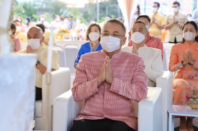 ผู้ว่าราชการจังหวัดสุราษฎร์ธานี นำพุทธศาสนิกชน ทำบุญตักบาตรว ... พารามิเตอร์รูปภาพ 1