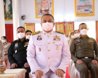 พระบาทสมเด็จพระเจ้าอยู่หัว พระราชทานภัตตาหารเพล ถวายแด่พระภิ ... พารามิเตอร์รูปภาพ 2