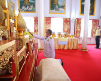 พระบาทสมเด็จพระเจ้าอยู่หัว พระราชทานภัตตาหารเพล ถวายแด่พระภิ ... พารามิเตอร์รูปภาพ 4