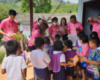 พิธีมอบวัสดุอุปกรณ์การศึกษา และอุปกรณ์กีฬาให้แก่โรงเรียนตำรว ... พารามิเตอร์รูปภาพ 50