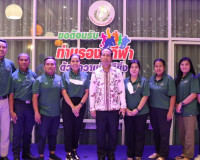 พิธีมอบโล่เกียรติยศแก่คณะกรรมการบริหารสมาคมกีฬาแห่งจังหวัดสุ ... พารามิเตอร์รูปภาพ 12