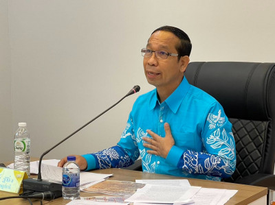 รองผู้ว่าราชการจังหวัดสุราษฎร์ธานี ร่วมรับฟังการนำเสนอในหัวข ... พารามิเตอร์รูปภาพ 1