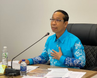 รองผู้ว่าราชการจังหวัดสุราษฎร์ธานี ร่วมรับฟังการนำเสนอในหัวข ... พารามิเตอร์รูปภาพ 3