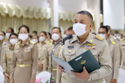 จังหวัดสุราษฎร์ธานี จัดพิธีถวายราชสักการะ พระบาทสมเด็จพระจุล ... พารามิเตอร์รูปภาพ 1