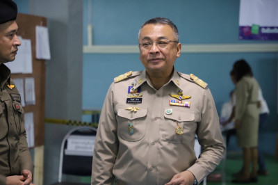 ผู้ว่าราชการจังหวัดฯ เดินทางไปตรวจเยี่ยมหน่วยเลือกตั้ง ในการ ... พารามิเตอร์รูปภาพ 1