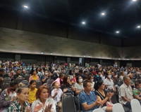 รองผู้ว่าราชการจังหวัดสุราษฎร์ธานี ร่วมรับชมการแสดงดนตรี กอง ... พารามิเตอร์รูปภาพ 4