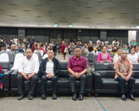 รองผู้ว่าราชการจังหวัดสุราษฎร์ธานี ร่วมรับชมการแสดงดนตรี กอง ... พารามิเตอร์รูปภาพ 9