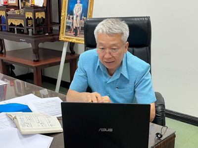 รองผู้ว่าราชการจังหวัดสุราษฎร์ธานี ให้สัมภาษณ์เพื่อเป็นข้อมู ... พารามิเตอร์รูปภาพ 1