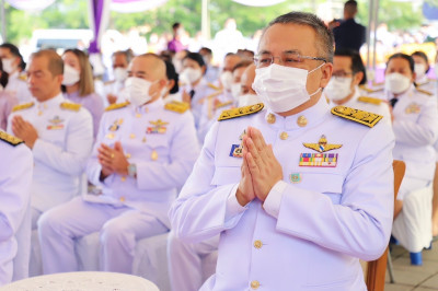 พุทธศาสนิกชนจังหวัดสุราษฎร์ธานีพร้อมใจทำบุญตักบาตร ถวายพระรา ... พารามิเตอร์รูปภาพ 1