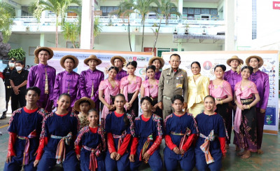 องคมนตรี ลงพื้นที่จังหวัดสุราษฎร์ธานีตรวจเยี่ยมและติดตามการด ... พารามิเตอร์รูปภาพ 1