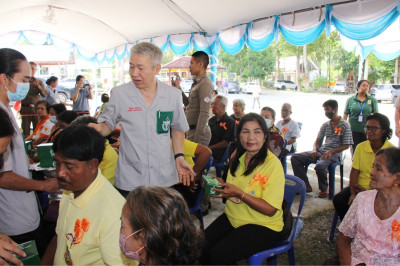 จังหวัดสุราษฎร์ธานีจัดกิจกรรมหน่วยแพทย์เคลื่อนที่ พอ.สว. บริ ... พารามิเตอร์รูปภาพ 1