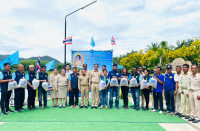 พิธีปล่อยพันธุ์สัตว์น้ำ เนื่องในวันเฉลิมพระชนมพรรษา สมเด็จพร ... พารามิเตอร์รูปภาพ 1