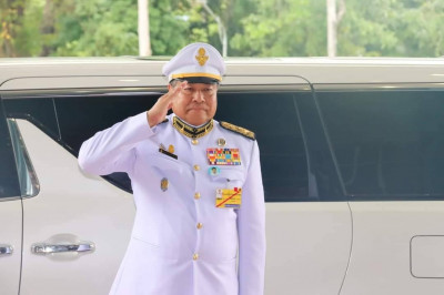 องคมนตรี เป็นผู้แทนพระองค์ ไปมอบปริญญาบัตรแก่ผู้สำเร็จการศึก ... พารามิเตอร์รูปภาพ 1