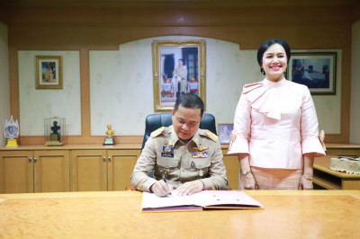 ผู้ว่าฯ มาแล้ว นายเจษฎา จิตรัตน์ ผู้ว่าราชการจังหวัดสุราษฎร์ ... พารามิเตอร์รูปภาพ 1