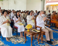 พิธีเจริญพระพุทธมนต์เฉลิมพระเกียรติ พระบาทสมเด็จพระเจ้าอยู่ห ... พารามิเตอร์รูปภาพ 3
