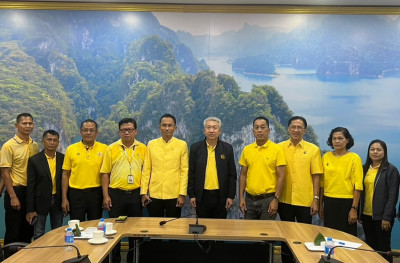 ประธานประชุมหารือแนวทางการพัฒนาแหล่งจำหน่ายสินค้าชุมชนบริเวณ ... พารามิเตอร์รูปภาพ 1