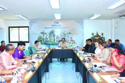 ประธานในการประชุมคณะกรรมการส่งเสริมศักยภาพการท่องเที่ยวโดยชุ ... พารามิเตอร์รูปภาพ 1