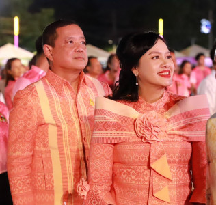 รองนายกรัฐมนตรีลงพื้นที่จังหวัดสุราษฎร์ธานีร่วมกิจกรรมรวมพลั ... พารามิเตอร์รูปภาพ 1