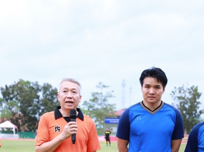 ประธานเปิดกิจกรรมการแข่งขันฟุตบอล กรอ.สุราษฎร์ธานีคัพ ครั้งท ... พารามิเตอร์รูปภาพ 1