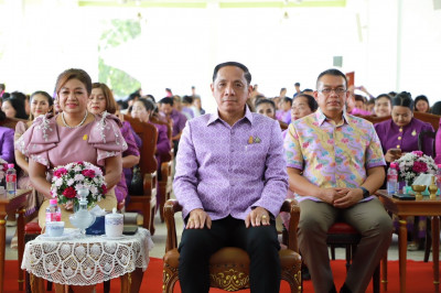 จังหวัดสุราษฎร์ธานีจัดพิธีทอดผ้าป่าสมทบกองทุนพัฒนาเด็กชนบทใน ... พารามิเตอร์รูปภาพ 1