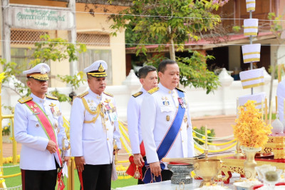 ผู้ว่าราชการจังหวัดสุราษฎร์ธานี นำหัวหน้าส่วนราชการและประชาช ... พารามิเตอร์รูปภาพ 1