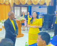 รองผู้ว่าราชการจังหวัดสุราษฎร์ธานี กล่าวต้อนรับดร.กิตติรัตน์ ... พารามิเตอร์รูปภาพ 3